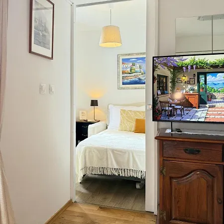 Viola Apartment *